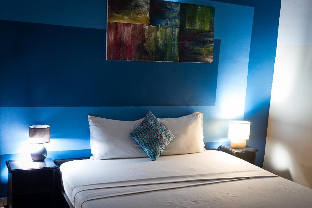 Hotel Seaside Ломе Экстерьер фото